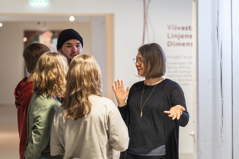 youth, guidance, museum