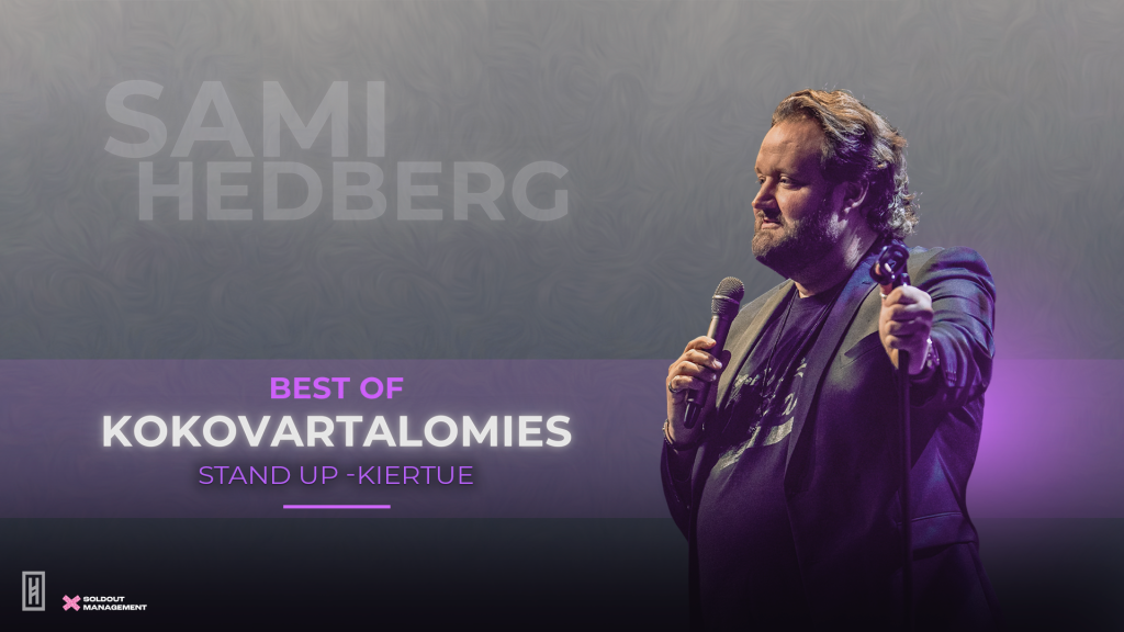 Julistekuva, henkilö mikrofoni kädessä puku päällä, katsoo sivulleen.