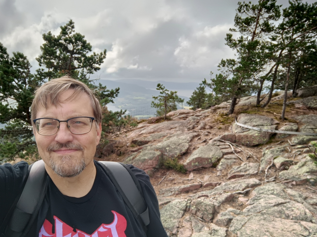 Omakuva Skulebergetin huipulla