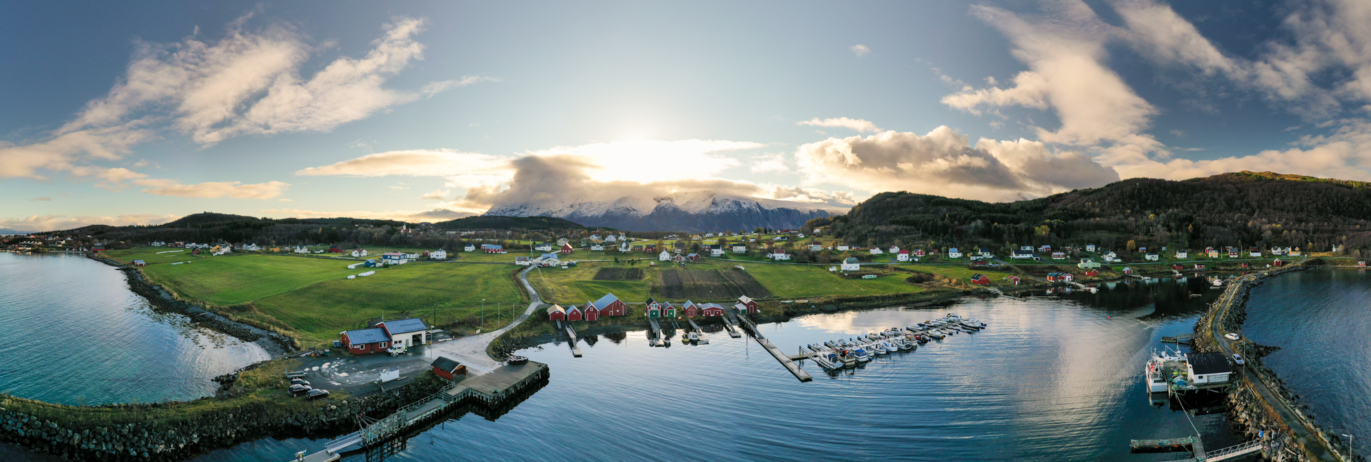 From Nergårdshamn on Bjarkøy. In the centre we can see the ruins of Tore Hund's boathouse.